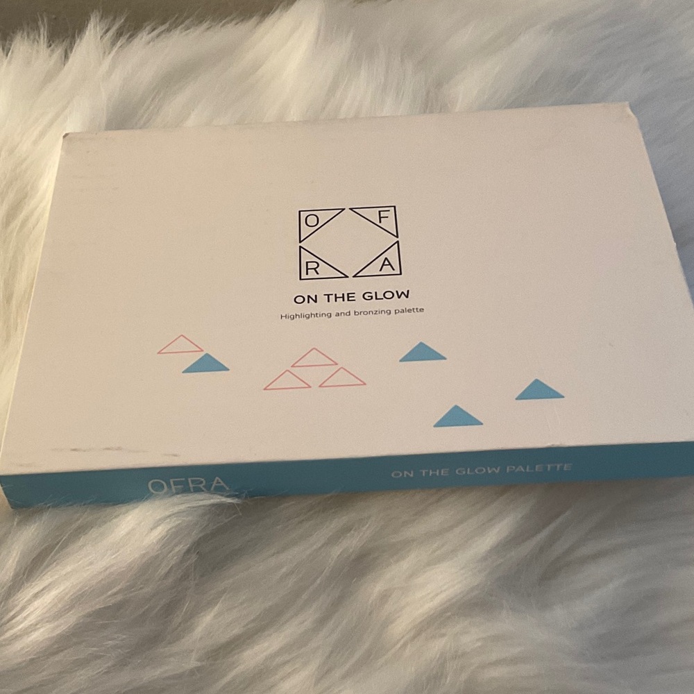 OFRA Highlighting and Bronzing Palette - White and Blue